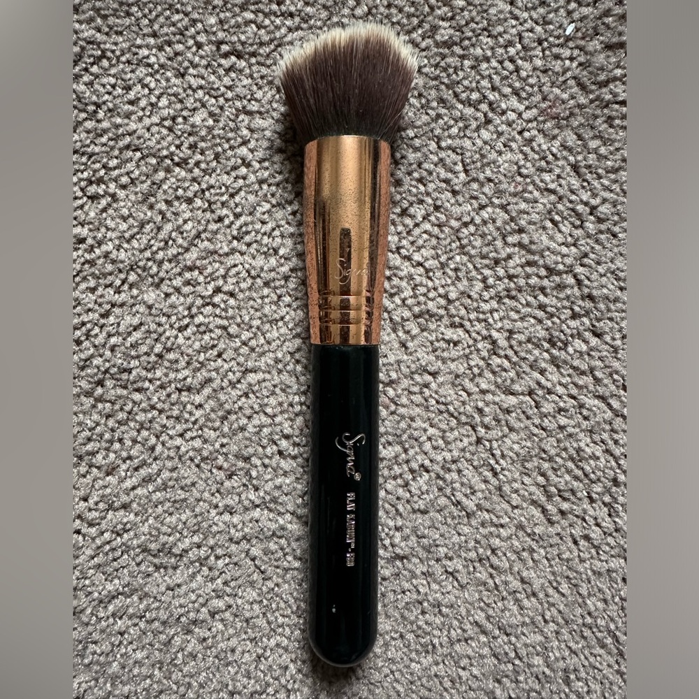 Sigma Beauty Flat Kabuki Brush F80